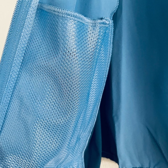 Under Armour Blue and White Windbreaker Jacket - Picture 4 of 10